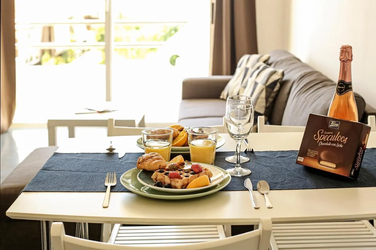 Apartment Cozy 1 Bedroom Flat With Pool In Playa Paraiso, Marina Palace 425 Costa Adeje